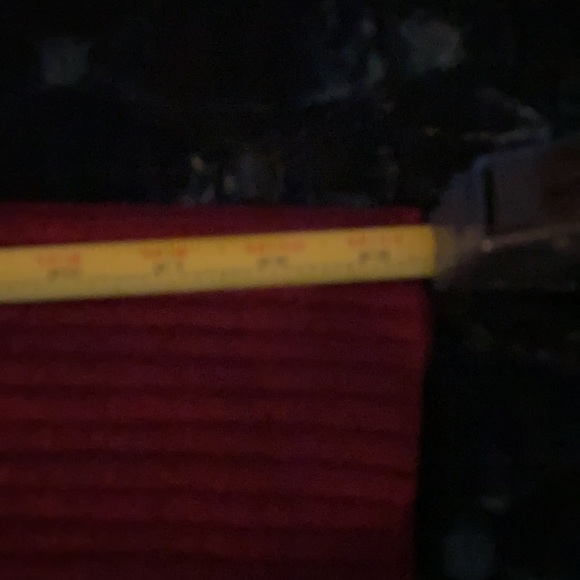 Women’s Context burgundy ribbed turtleneck w buttons on sleeve. No size tag - Picture 6 of 8